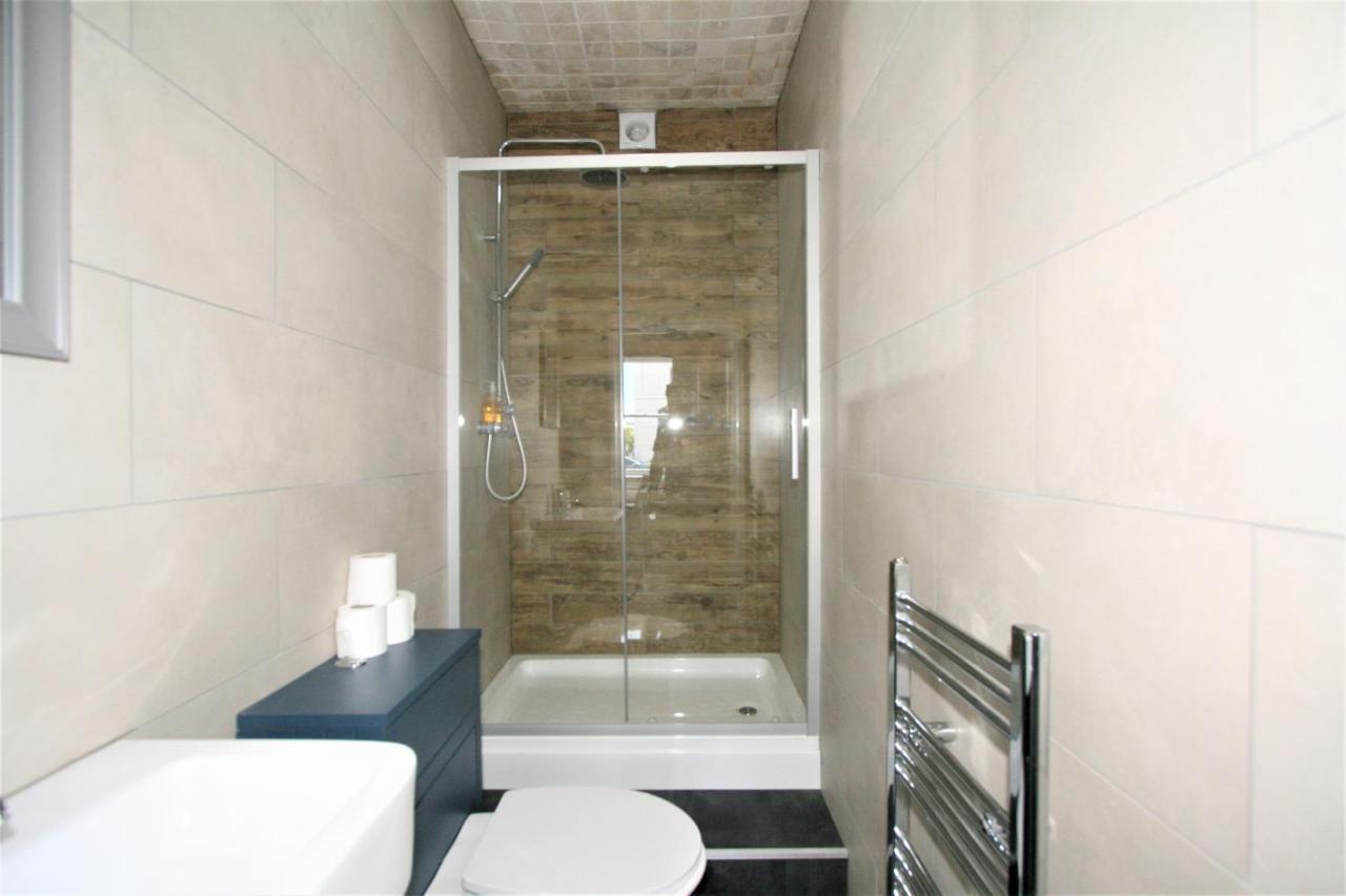 Albion Street Serviced Apartments 切尔滕纳姆 外观 照片